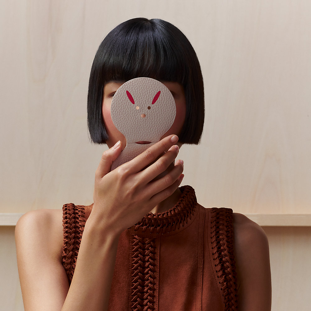 上質な自分磨きを叶える HERMES Miroir de poche ポケットミラー Compact mirror | Hermès USA